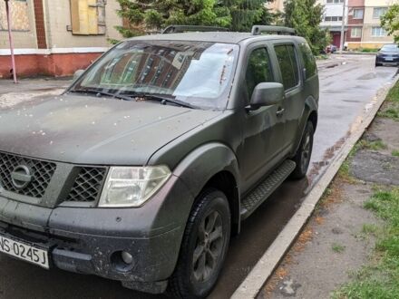 Ниссан Патфайндер 2007 в Краматорске на Automoto.ua Зеленый Ниссан Патфайндер, объемом двигателя 2.5 л и пробегом 378 тыс. км за 4700 $, фото 1 на Automoto.ua
