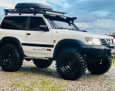 Белый Ниссан Патрол, объемом двигателя 2.8 л и пробегом 201 тыс. км за 19999 $, фото 5 на Automoto.ua