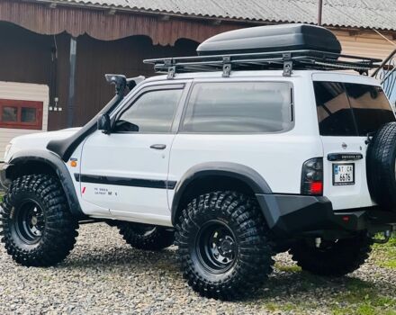 Белый Ниссан Патрол, объемом двигателя 2.8 л и пробегом 201 тыс. км за 19999 $, фото 1 на Automoto.ua