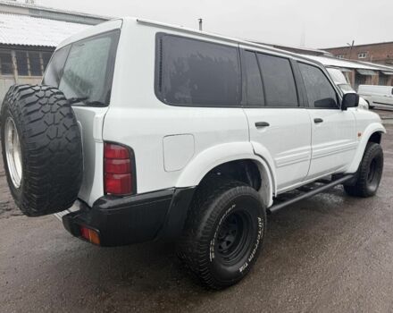Белый Ниссан Патрол, объемом двигателя 3 л и пробегом 293 тыс. км за 7500 $, фото 5 на Automoto.ua