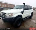 Белый Ниссан Патрол, объемом двигателя 3 л и пробегом 293 тыс. км за 7500 $, фото 1 на Automoto.ua