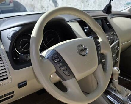 Белый Ниссан Патрол, объемом двигателя 5.6 л и пробегом 224 тыс. км за 15000 $, фото 4 на Automoto.ua