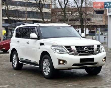 Білий Ніссан Патрол, об'ємом двигуна 5.55 л та пробігом 210 тис. км за 19900 $, фото 4 на Automoto.ua
