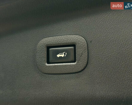 Білий Ніссан Патрол, об'ємом двигуна 5.55 л та пробігом 319 тис. км за 17500 $, фото 12 на Automoto.ua