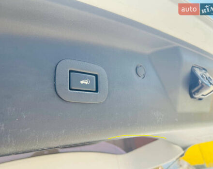 Белый Ниссан Патрол, объемом двигателя 5.6 л и пробегом 278 тыс. км за 17777 $, фото 11 на Automoto.ua