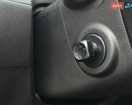 Білий Ніссан Патрол, об'ємом двигуна 5.55 л та пробігом 210 тис. км за 19900 $, фото 20 на Automoto.ua