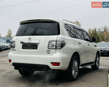 Білий Ніссан Патрол, об'ємом двигуна 5.55 л та пробігом 319 тис. км за 17500 $, фото 9 на Automoto.ua