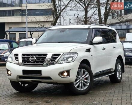 Білий Ніссан Патрол, об'ємом двигуна 5.55 л та пробігом 210 тис. км за 19900 $, фото 1 на Automoto.ua