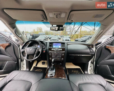 Білий Ніссан Патрол, об'ємом двигуна 5.55 л та пробігом 319 тис. км за 17500 $, фото 22 на Automoto.ua