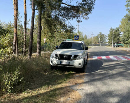 Білий Ніссан Патрол, об'ємом двигуна 5.6 л та пробігом 207 тис. км за 17500 $, фото 7 на Automoto.ua