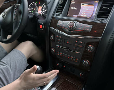 Білий Ніссан Патрол, об'ємом двигуна 5.6 л та пробігом 207 тис. км за 17500 $, фото 21 на Automoto.ua