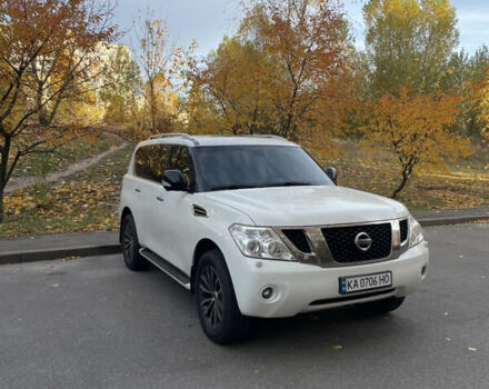 Білий Ніссан Патрол, об'ємом двигуна 5.6 л та пробігом 207 тис. км за 17500 $, фото 4 на Automoto.ua