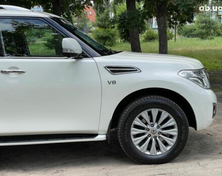 Білий Ніссан Патрол, об'ємом двигуна 5.5 л та пробігом 127 тис. км за 21690 $, фото 5 на Automoto.ua