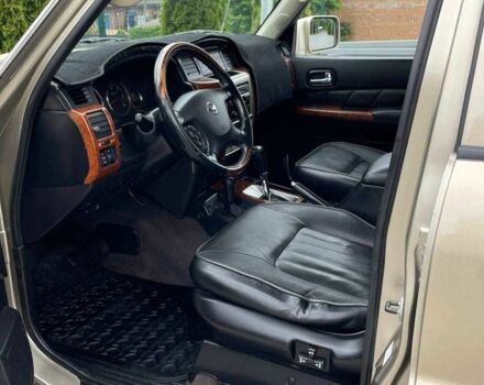 Бежевый Ниссан Патрол, объемом двигателя 3 л и пробегом 125 тыс. км за 20999 $, фото 3 на Automoto.ua