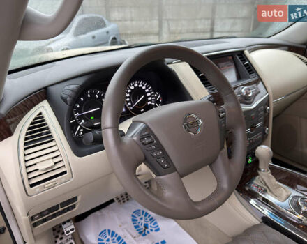 Бежевый Ниссан Патрол, объемом двигателя 5.6 л и пробегом 266 тыс. км за 16000 $, фото 23 на Automoto.ua