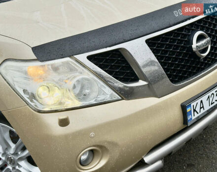 Бежевый Ниссан Патрол, объемом двигателя 5.6 л и пробегом 266 тыс. км за 16000 $, фото 4 на Automoto.ua