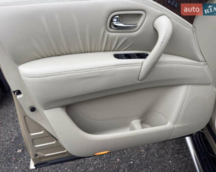 Бежевый Ниссан Патрол, объемом двигателя 5.6 л и пробегом 266 тыс. км за 16000 $, фото 25 на Automoto.ua