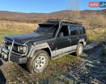Черный Ниссан Патрол, объемом двигателя 2.8 л и пробегом 300 тыс. км за 5250 $, фото 4 на Automoto.ua