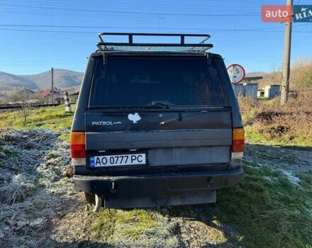 Черный Ниссан Патрол, объемом двигателя 2.8 л и пробегом 300 тыс. км за 5250 $, фото 3 на Automoto.ua
