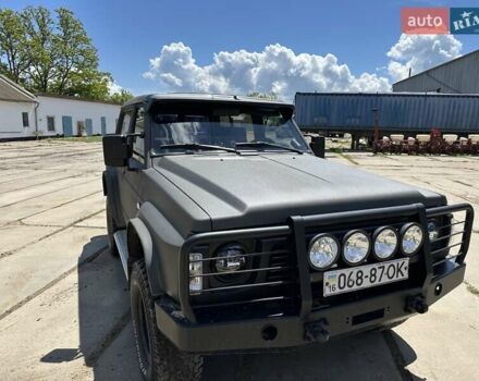 Черный Ниссан Патрол, объемом двигателя 0 л и пробегом 300 тыс. км за 10000 $, фото 1 на Automoto.ua