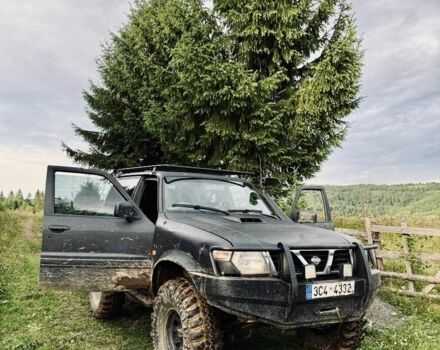 Черный Ниссан Патрол, объемом двигателя 3 л и пробегом 300 тыс. км за 6500 $, фото 2 на Automoto.ua