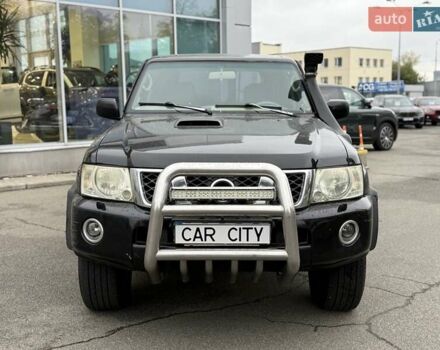 Черный Ниссан Патрол, объемом двигателя 3 л и пробегом 359 тыс. км за 18999 $, фото 1 на Automoto.ua