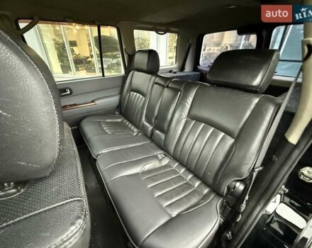 Черный Ниссан Патрол, объемом двигателя 3 л и пробегом 359 тыс. км за 18999 $, фото 17 на Automoto.ua