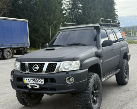 Чорний Ніссан Патрол, об'ємом двигуна 2.95 л та пробігом 300 тис. км за 31000 $, фото 7 на Automoto.ua
