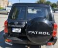 Черный Ниссан Патрол, объемом двигателя 3 л и пробегом 203 тыс. км за 21000 $, фото 5 на Automoto.ua