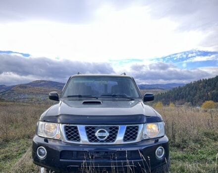 Черный Ниссан Патрол, объемом двигателя 3 л и пробегом 193 тыс. км за 10000 $, фото 5 на Automoto.ua