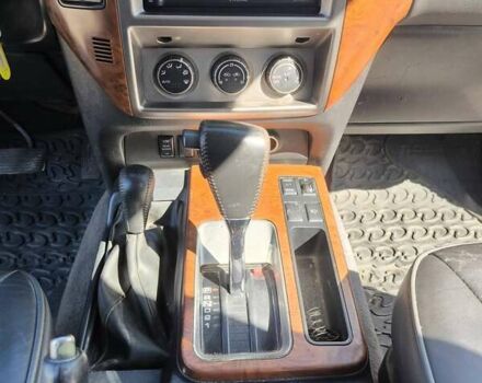 Черный Ниссан Патрол, объемом двигателя 3 л и пробегом 203 тыс. км за 21000 $, фото 13 на Automoto.ua