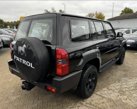 Черный Ниссан Патрол, объемом двигателя 0 л и пробегом 225 тыс. км за 4000 $, фото 9 на Automoto.ua