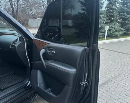 Черный Ниссан Патрол, объемом двигателя 5.55 л и пробегом 177 тыс. км за 25000 $, фото 25 на Automoto.ua