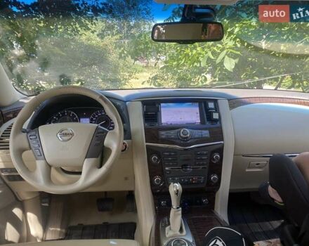 Черный Ниссан Патрол, объемом двигателя 5.6 л и пробегом 128 тыс. км за 29000 $, фото 7 на Automoto.ua