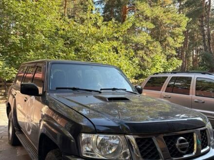 Черный Ниссан Патрол, объемом двигателя 3 л и пробегом 208 тыс. км за 20500 $, фото 1 на Automoto.ua