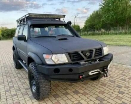 Чорний Ніссан Патрол, об'ємом двигуна 3 л та пробігом 210 тис. км за 2800 $, фото 1 на Automoto.ua