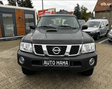 Черный Ниссан Патрол, объемом двигателя 0 л и пробегом 225 тыс. км за 4000 $, фото 1 на Automoto.ua