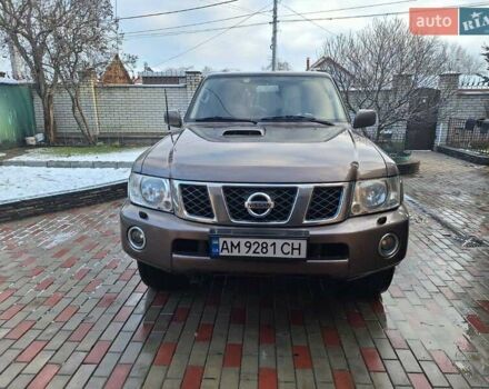 Коричневый Ниссан Патрол, объемом двигателя 3 л и пробегом 189 тыс. км за 18000 $, фото 1 на Automoto.ua