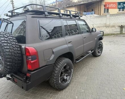 Коричневый Ниссан Патрол, объемом двигателя 2.95 л и пробегом 216 тыс. км за 19500 $, фото 13 на Automoto.ua