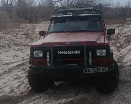 Красный Ниссан Патрол, объемом двигателя 3 л и пробегом 223 тыс. км за 4500 $, фото 1 на Automoto.ua