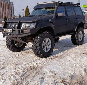 Ніссан Патрол, об'ємом двигуна 4.8 л та пробігом 242 тис. км за 32750 $, фото 10 на Automoto.ua