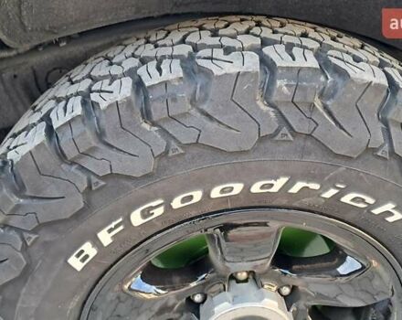 Серый Ниссан Патрол, объемом двигателя 2.8 л и пробегом 300 тыс. км за 9997 $, фото 37 на Automoto.ua