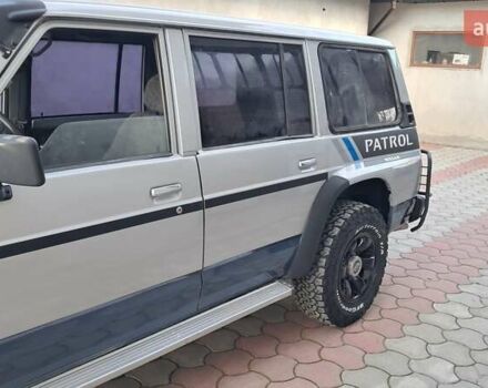 Серый Ниссан Патрол, объемом двигателя 2.8 л и пробегом 300 тыс. км за 9997 $, фото 18 на Automoto.ua