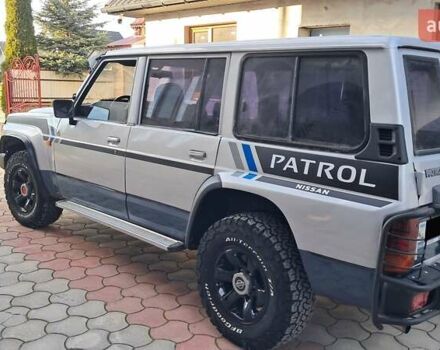 Серый Ниссан Патрол, объемом двигателя 2.8 л и пробегом 300 тыс. км за 9997 $, фото 21 на Automoto.ua