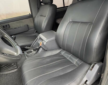 Серый Ниссан Патрол, объемом двигателя 2.8 л и пробегом 270 тыс. км за 16500 $, фото 25 на Automoto.ua