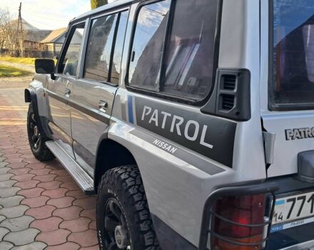 Серый Ниссан Патрол, объемом двигателя 2.8 л и пробегом 234 тыс. км за 9999 $, фото 21 на Automoto.ua