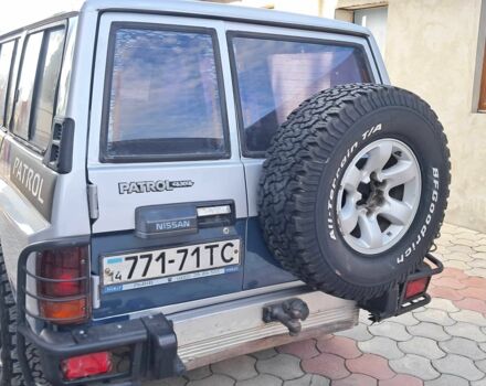 Серый Ниссан Патрол, объемом двигателя 2.8 л и пробегом 234 тыс. км за 9999 $, фото 22 на Automoto.ua