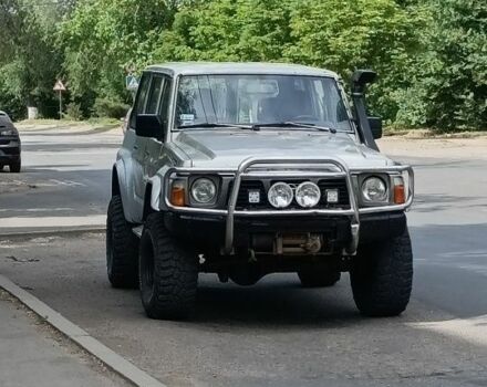 Сірий Ніссан Патрол, об'ємом двигуна 0 л та пробігом 283 тис. км за 5800 $, фото 1 на Automoto.ua