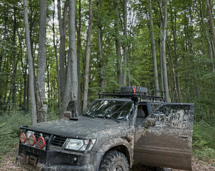 Серый Ниссан Патрол, объемом двигателя 0 л и пробегом 340 тыс. км за 8999 $, фото 3 на Automoto.ua