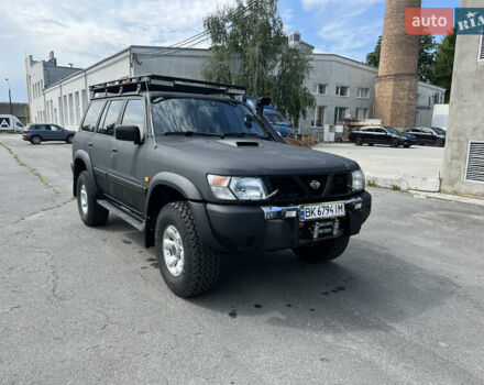 Серый Ниссан Патрол, объемом двигателя 3 л и пробегом 295 тыс. км за 17800 $, фото 13 на Automoto.ua
